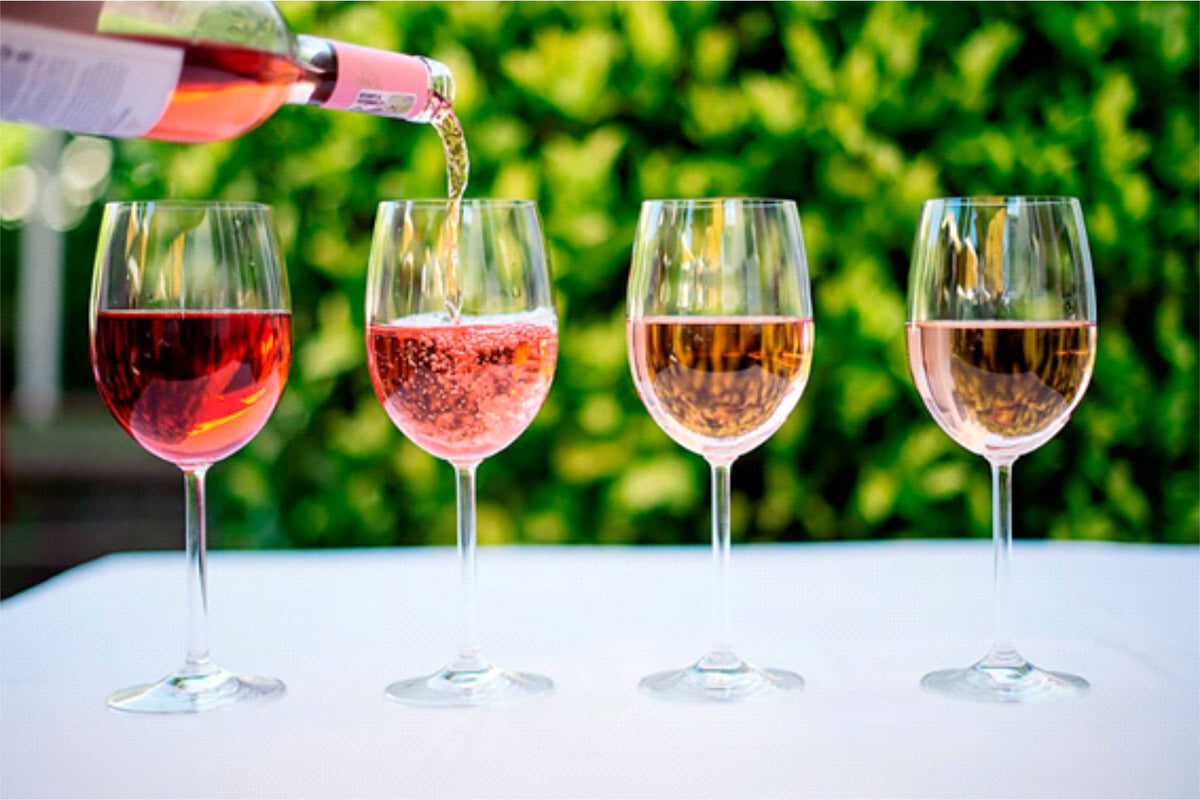 Você sabe como é feito um vinho rosé?