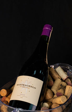 Monteagrelo Syrah, Bressia, no balde com rolhas